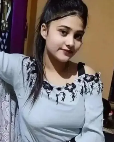 Hansi Escort